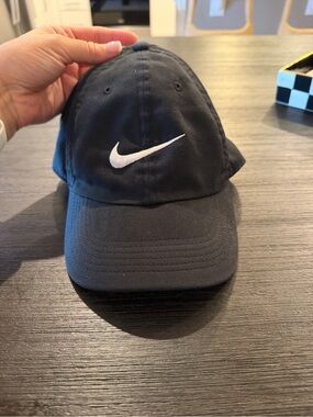 Nike Heritage96 Black Hat